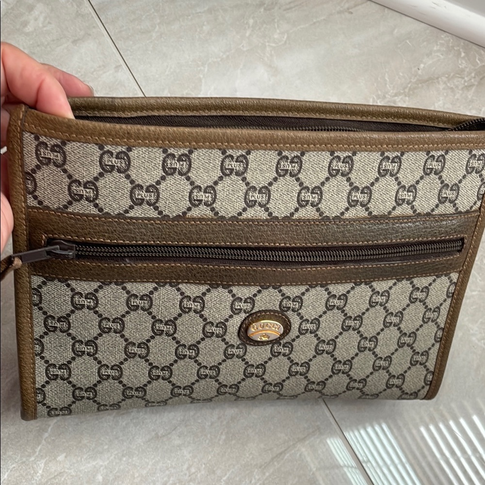 Gucci Brown and Tan Toiletry Bag with Iconic GG Monogram vintage - Picture 10 of 12